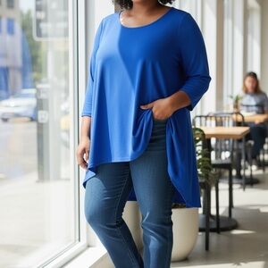 Beautiful Liz Claiborne  Career top.